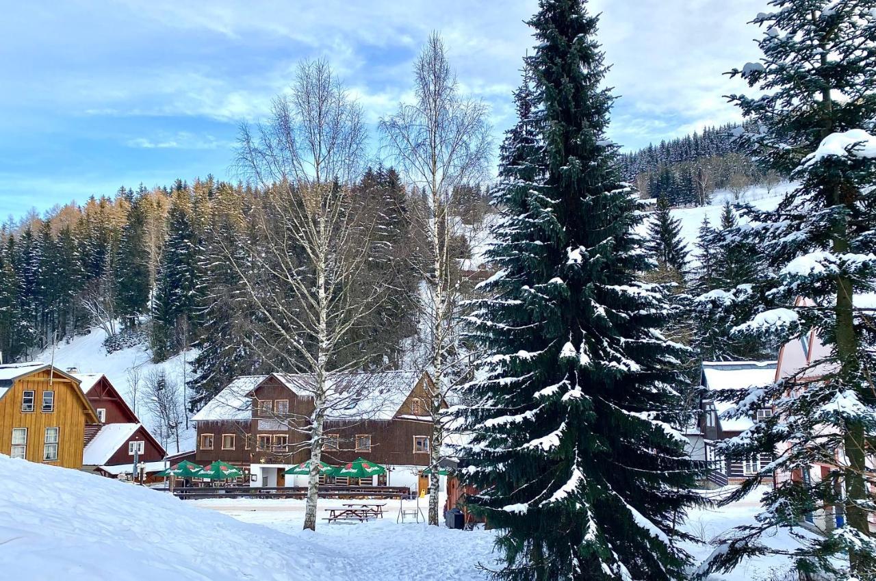 Hotel Hvezda Pec pod Snezkou Luaran gambar