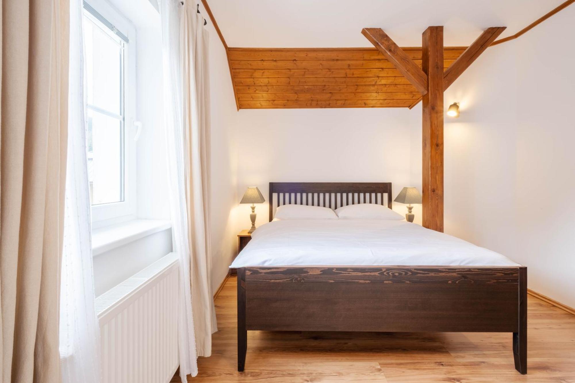 Hotel Hvezda Pec pod Snezkou Luaran gambar